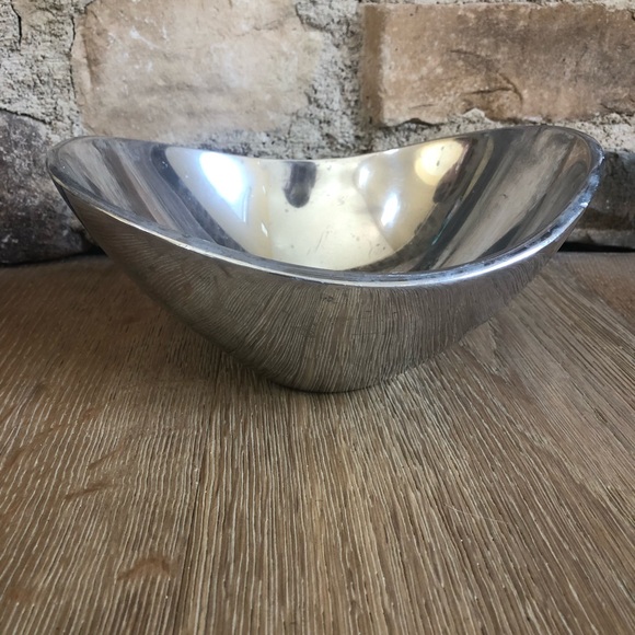 Nambe butterfly bowl 9” price firm! - Picture 2 of 6